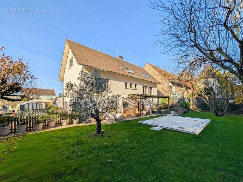 Maison à SAINT-MARCEL