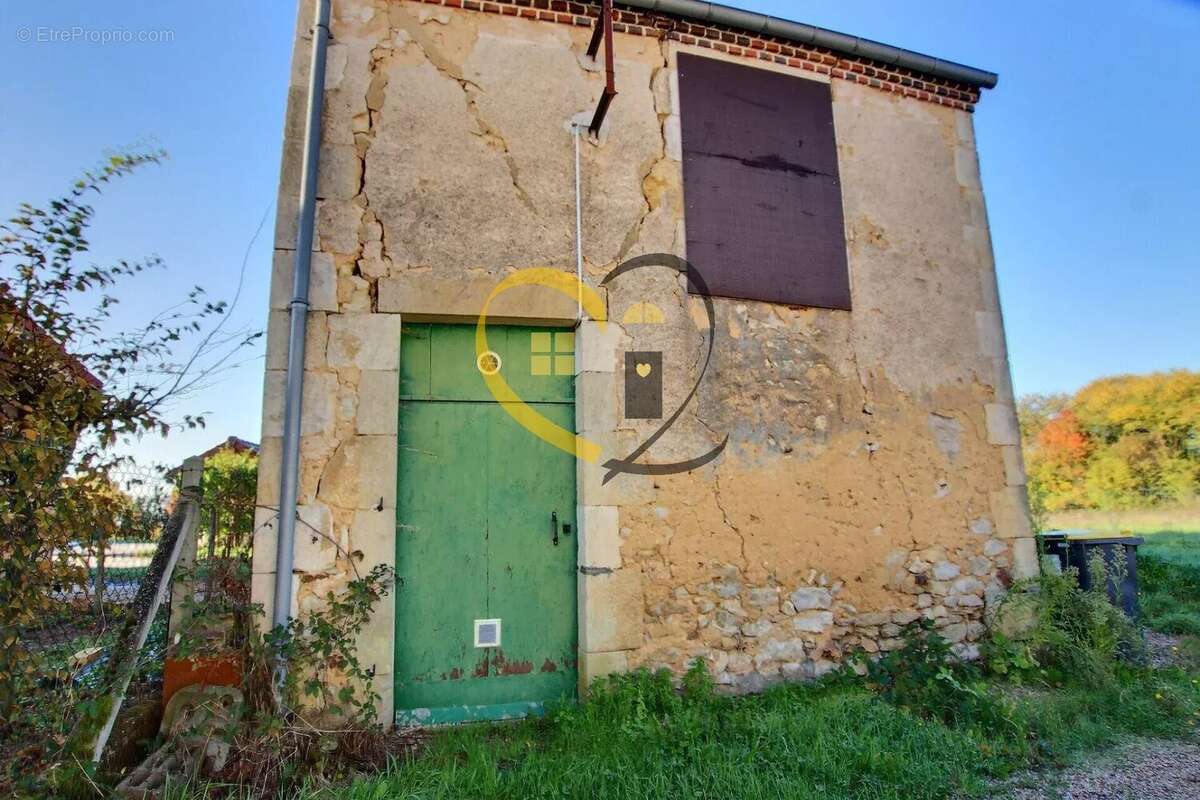 Maison à SAINT-MARTIN-D'AUXIGNY