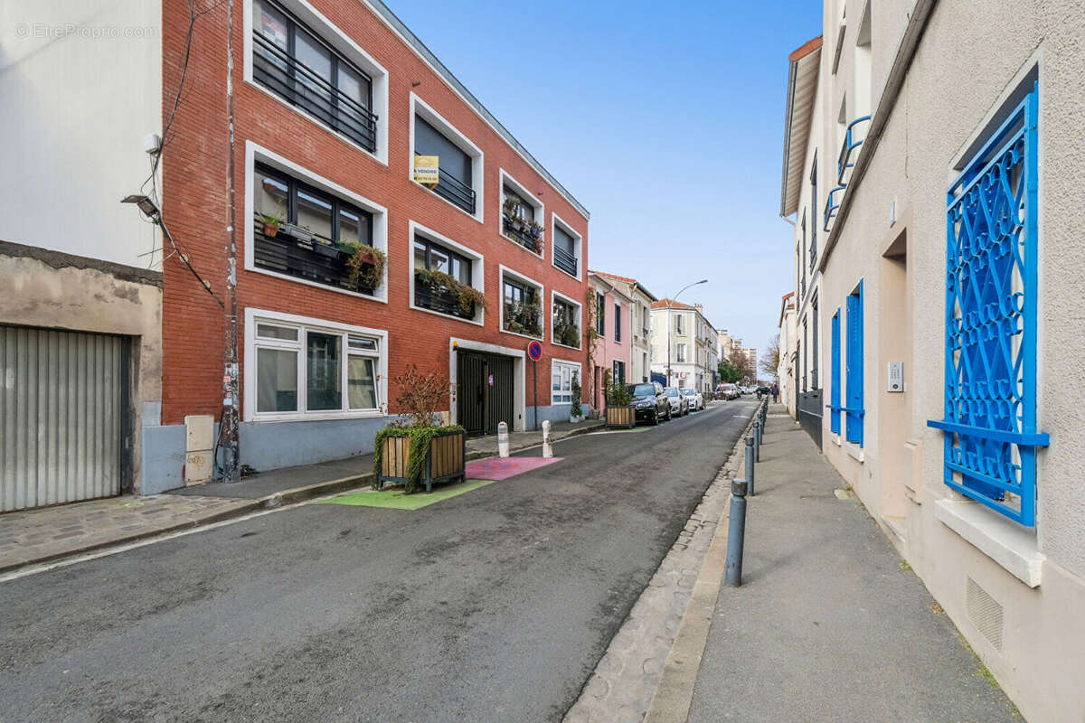 Appartement à LES LILAS