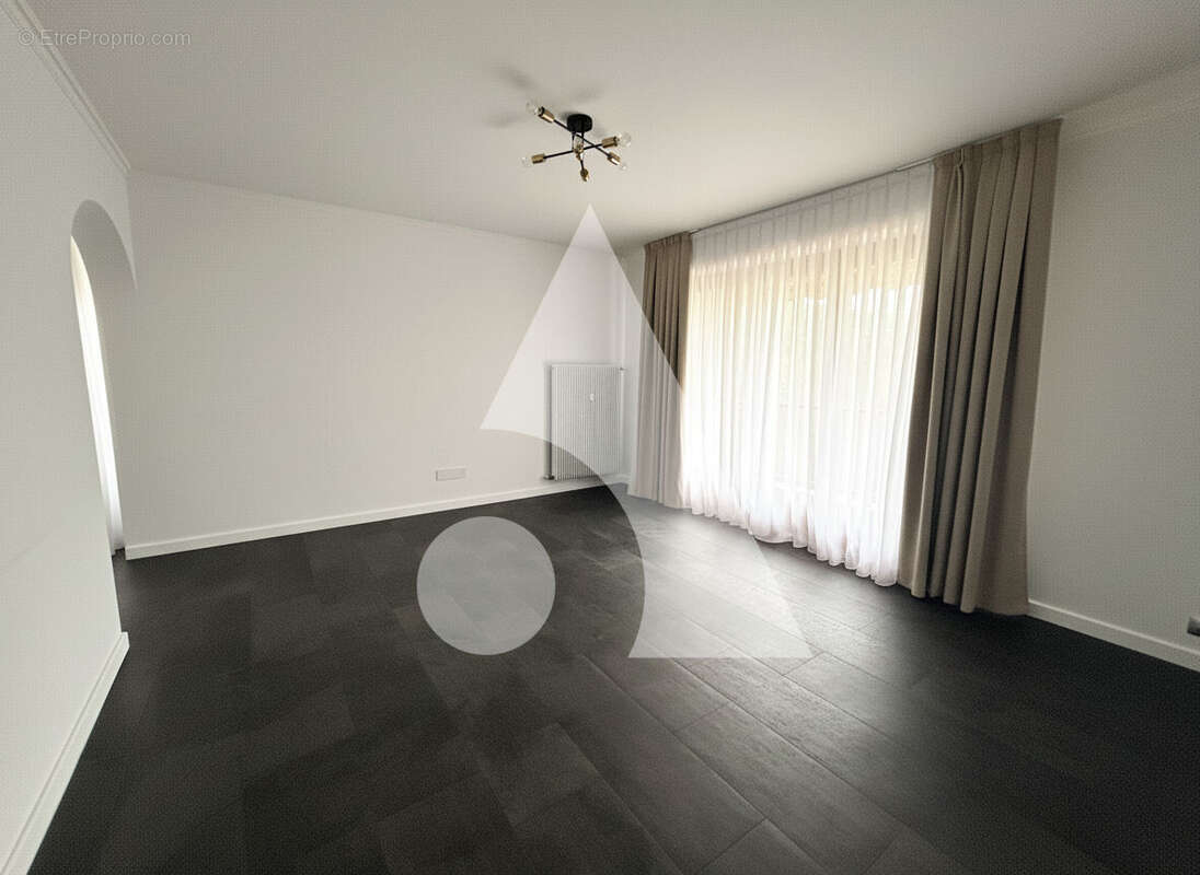 Appartement à BELLEGARDE-SUR-VALSERINE