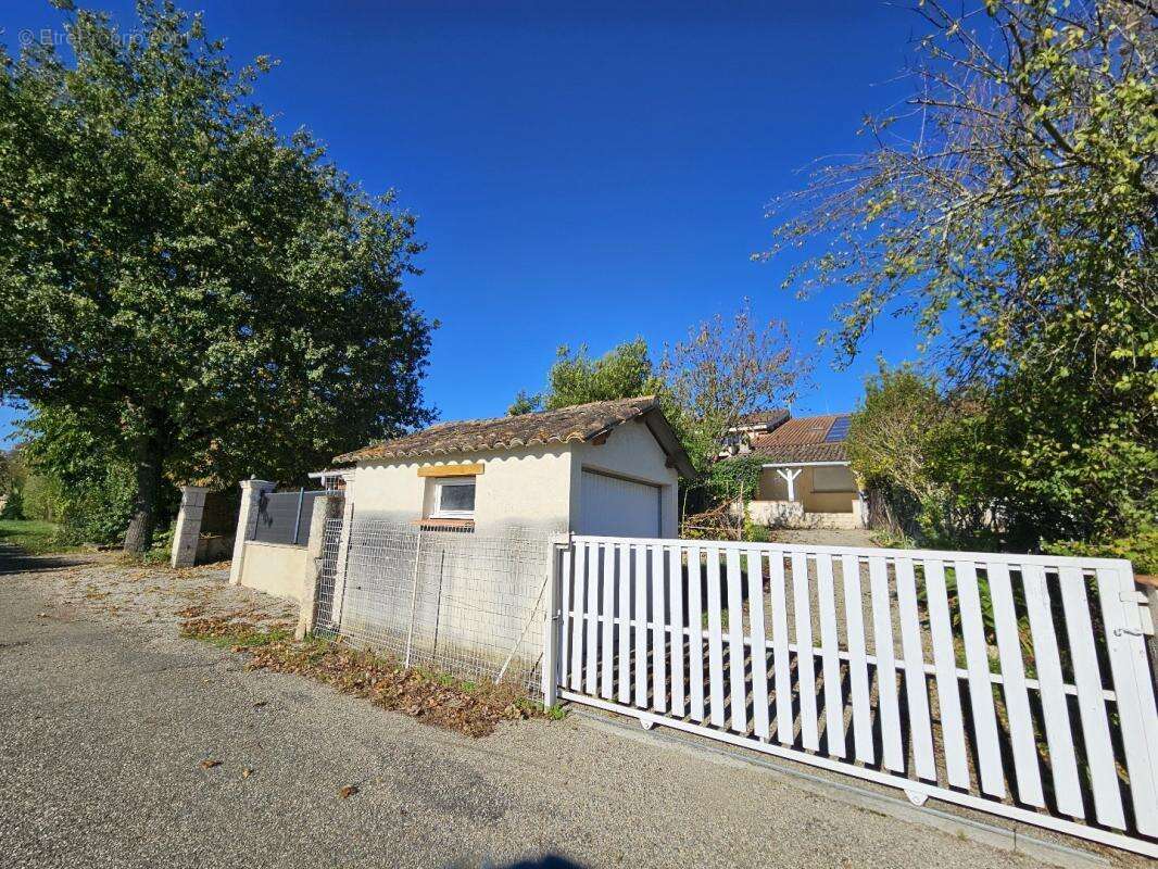 Maison à CASTET-ARROUY