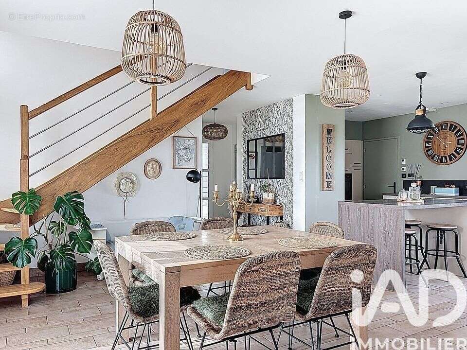 Maison 134 m² à Champ-Sur-Layon  - photo 6