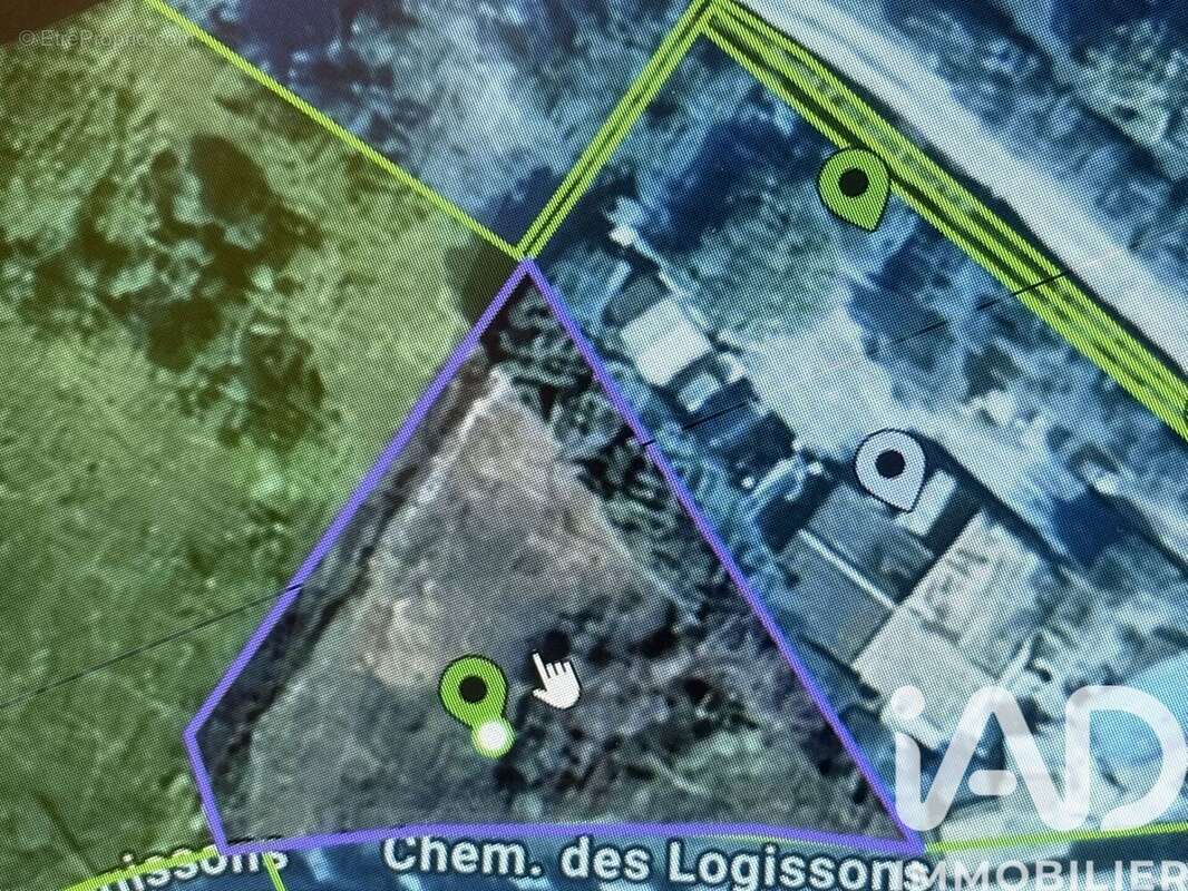 Terrain 830 m² à Venelles  - photo 4