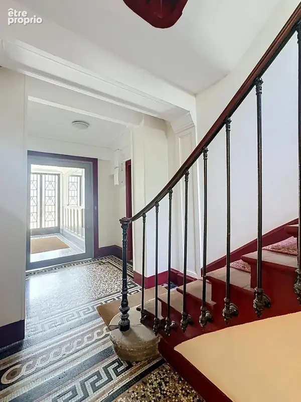 Studette de charme entièrement rénovée avec ascenceur - photo 7