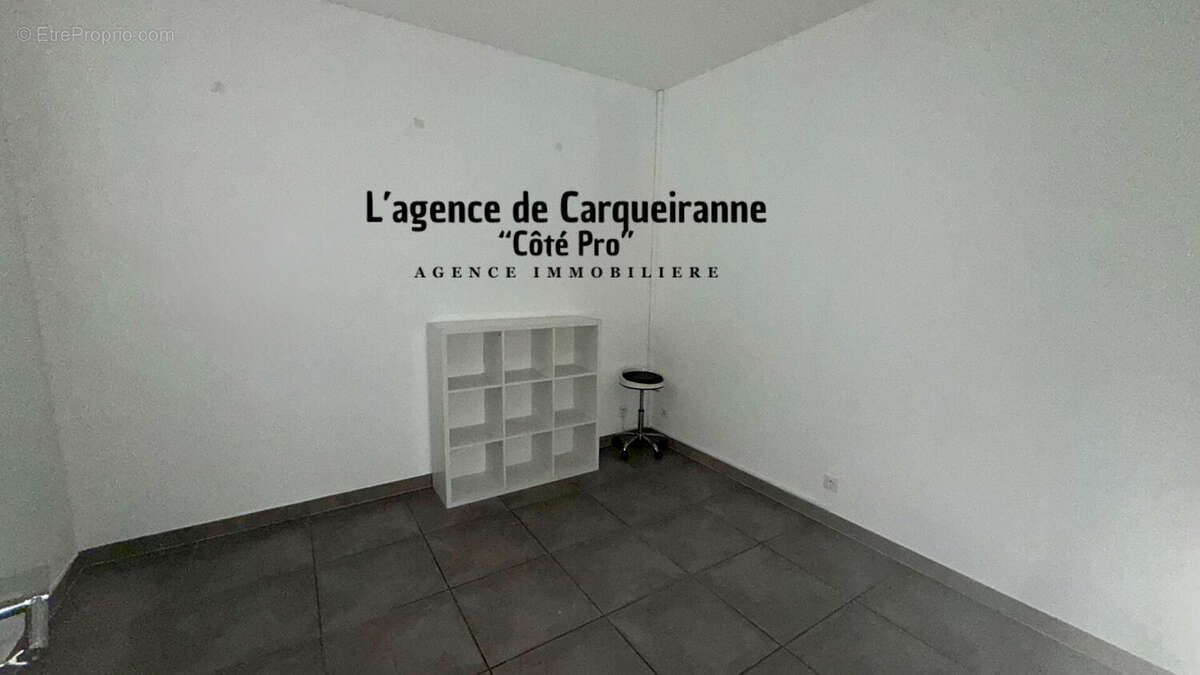 Commerce à LA CRAU