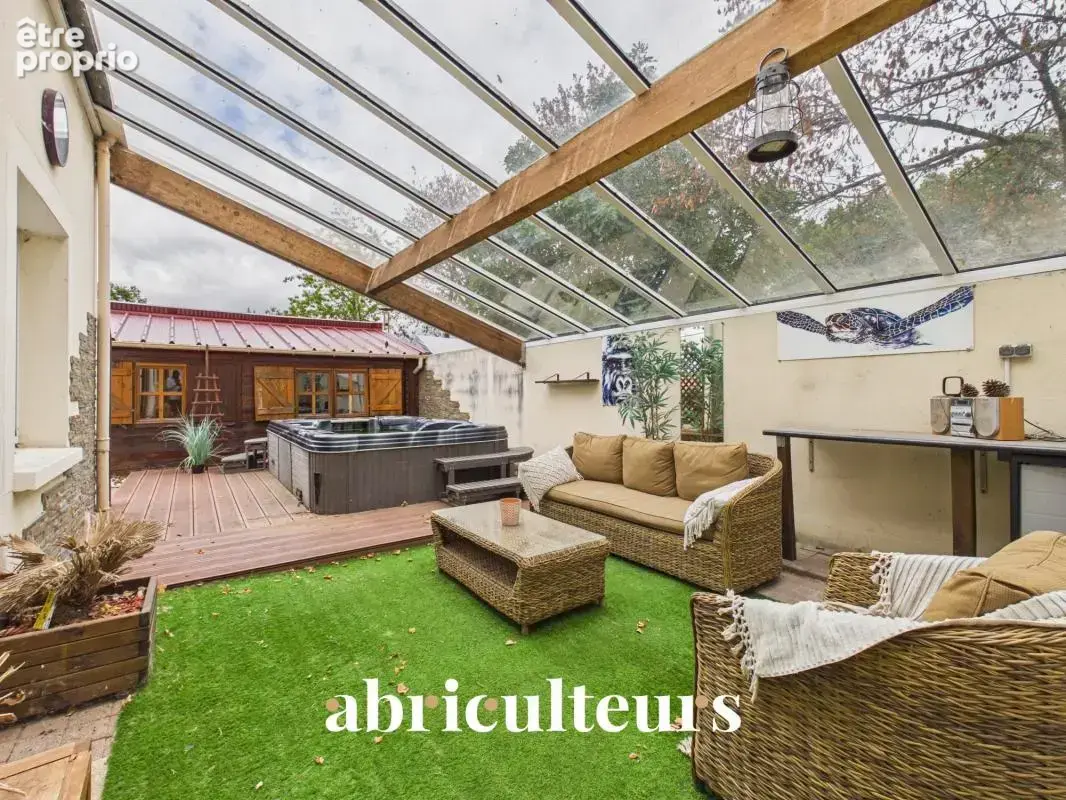 Maison de plain-pied de 140 m² - 4 chambres -5 parking - Saint-Jean-de-Boiseau (44640) - photo 5