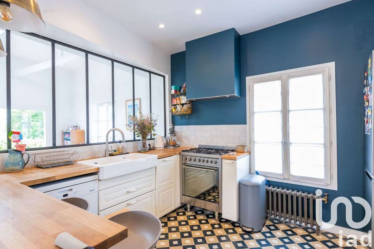 Photo 8 - Maison à LA CELLE-SAINT-CLOUD