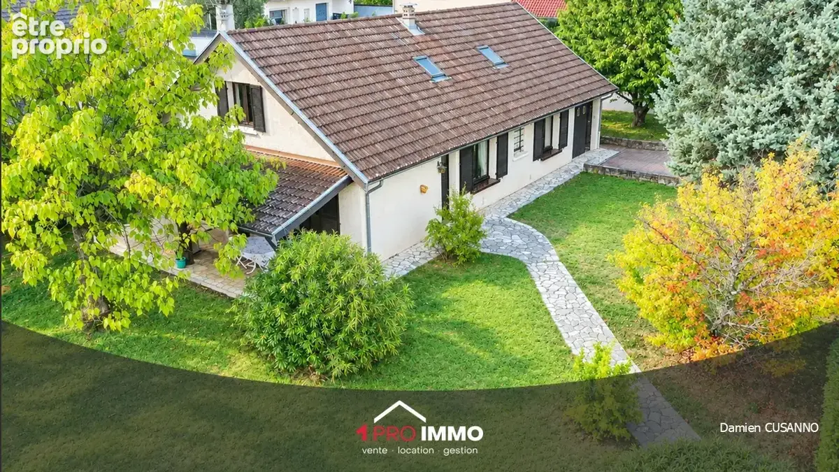 n°13 - Maison à CLAIX
