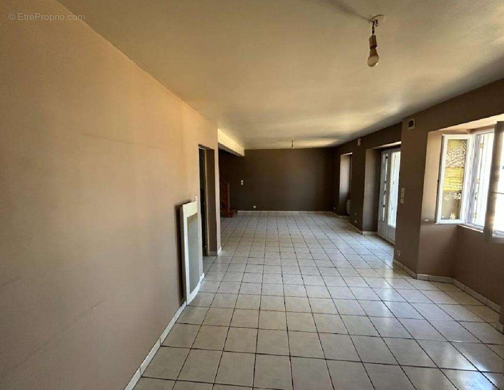 Maison 91 m² à Prin-Deyrancon  - photo 4