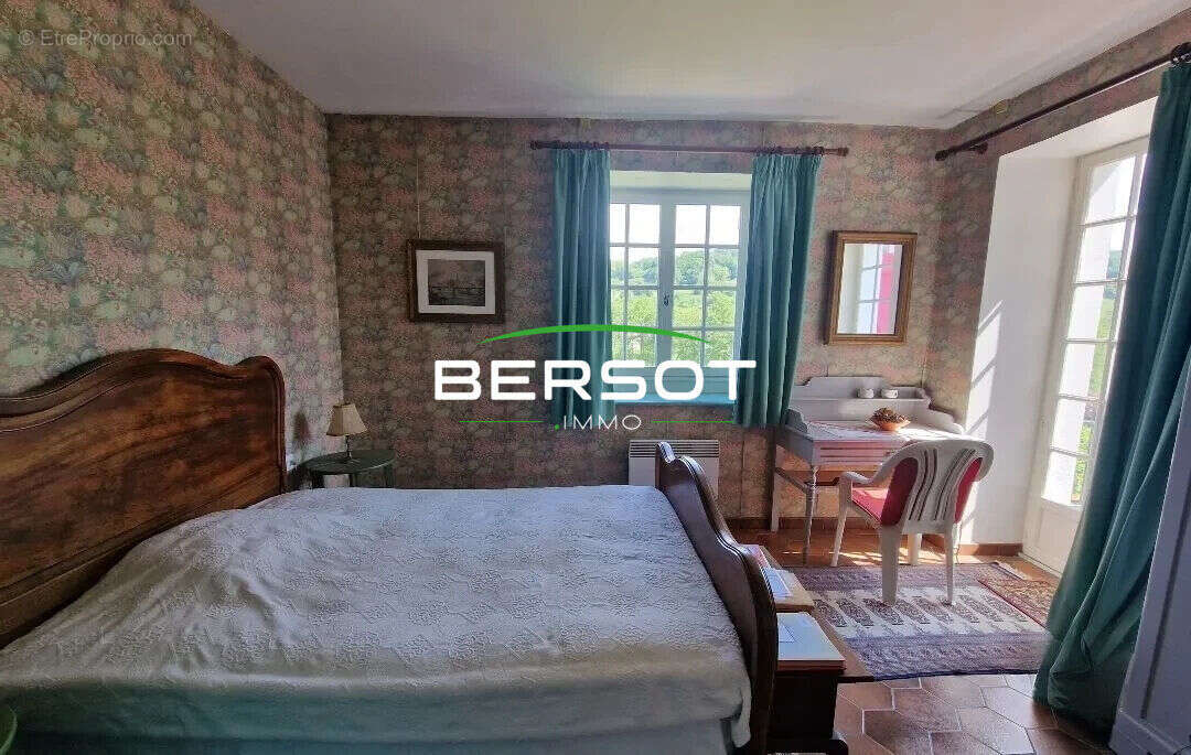 Maison à ROUGEMONTOT