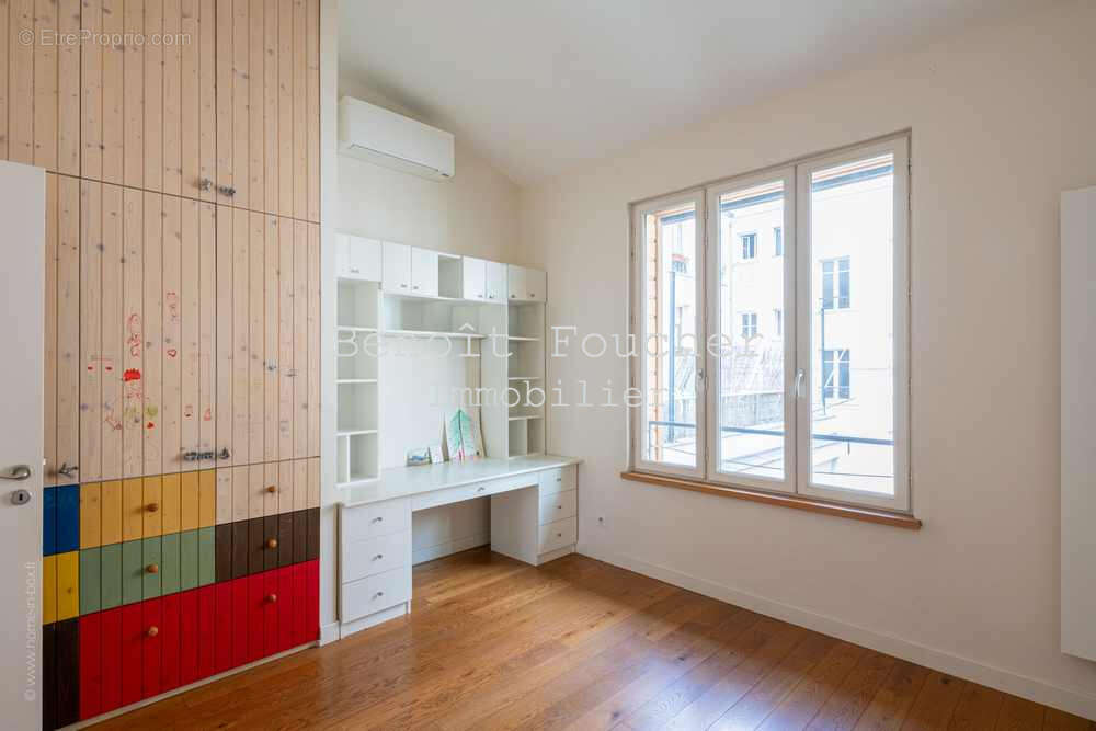Paris 20ème limite 11ème, Ménilmontrant, 230m2 comme une maison avec deux terrasses. - photo 14