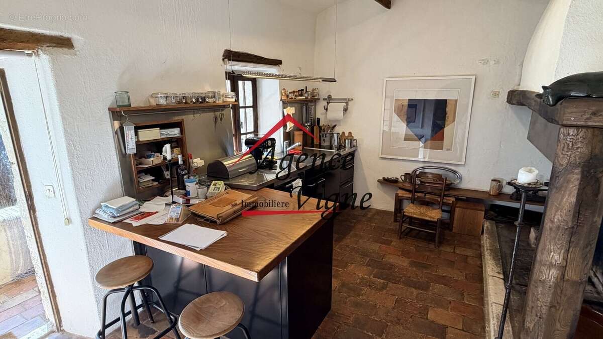 Maison à SAINT-VICTOR-DE-MALCAP