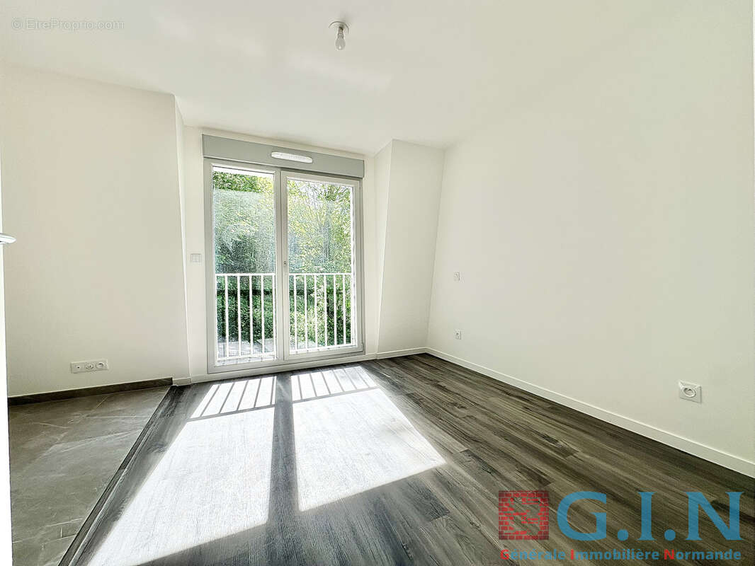 Appartement t4 / secteur est - photo 16