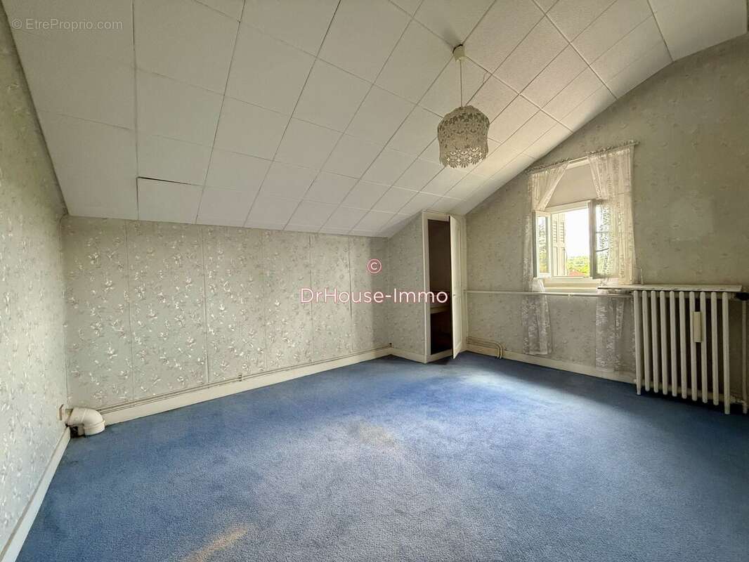 Maison à SAINT-ASTIER