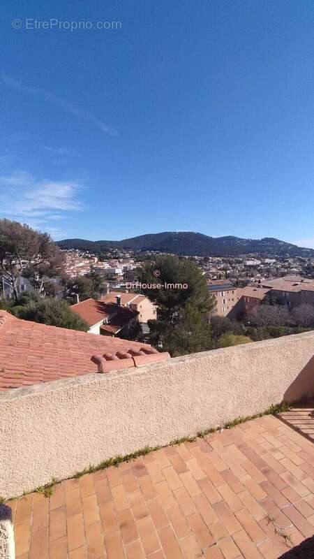 Appartement à CARQUEIRANNE
