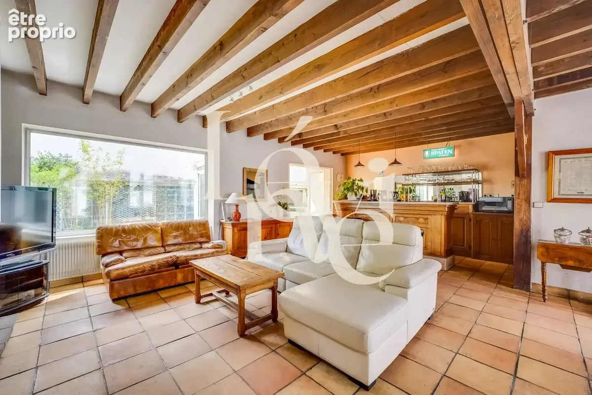 Maison de ville spacieuse de 176 m² aux Lilas - photo 1