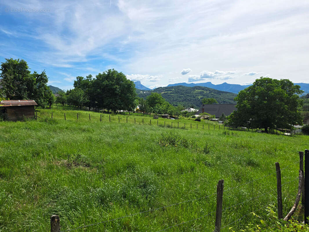 Terrain à THOIRY