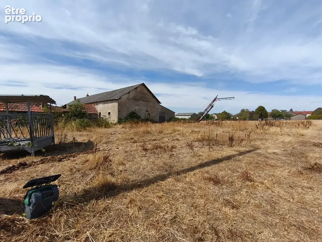A SAINT-PIERRE-LE-MOUTIER (58240) Fermette avec 2 hectares - photo 9