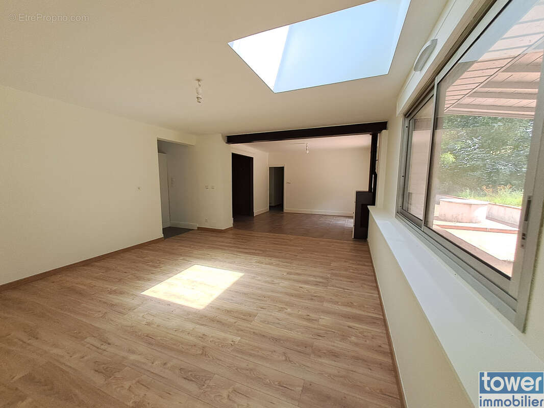 Villa T4 de 125m2 habitables avec double garage sur terrain de 1000 m2 - photo 5