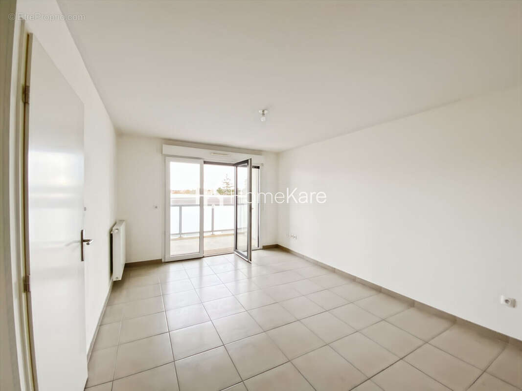 Appartement à VILLENAVE-D&#039;ORNON