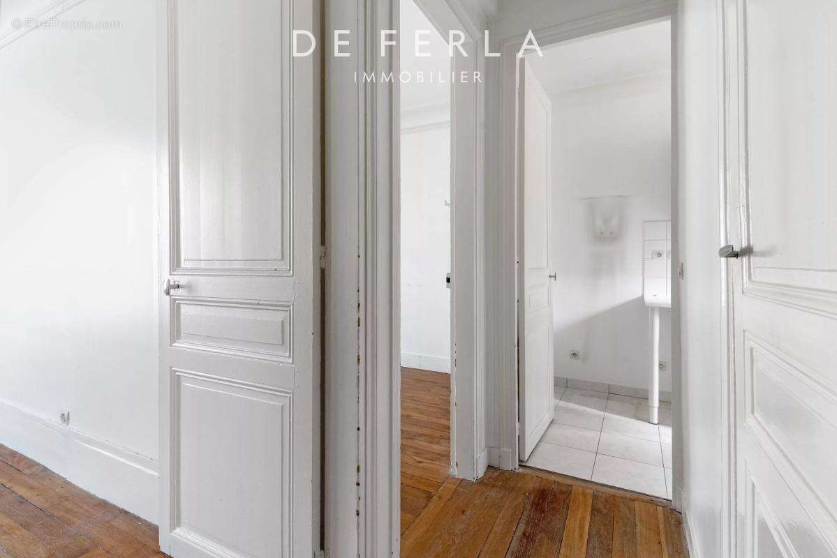 Appartement à PARIS-14E