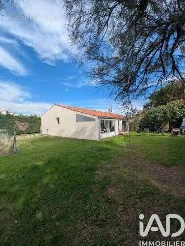 Photo 3 - Maison à YVES
