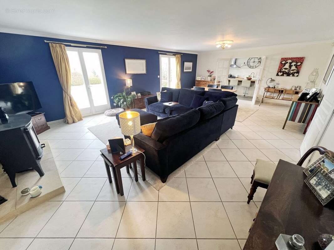 Maison à CAMPAGNE