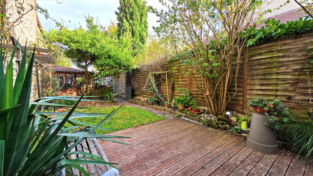 Maison à LES MUREAUX