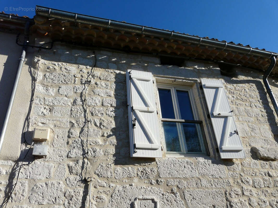 Maison à CASTELNAU-MONTRATIER