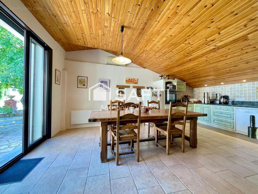 Maison 210 m² à Vaison-La-Romaine  - photo 7