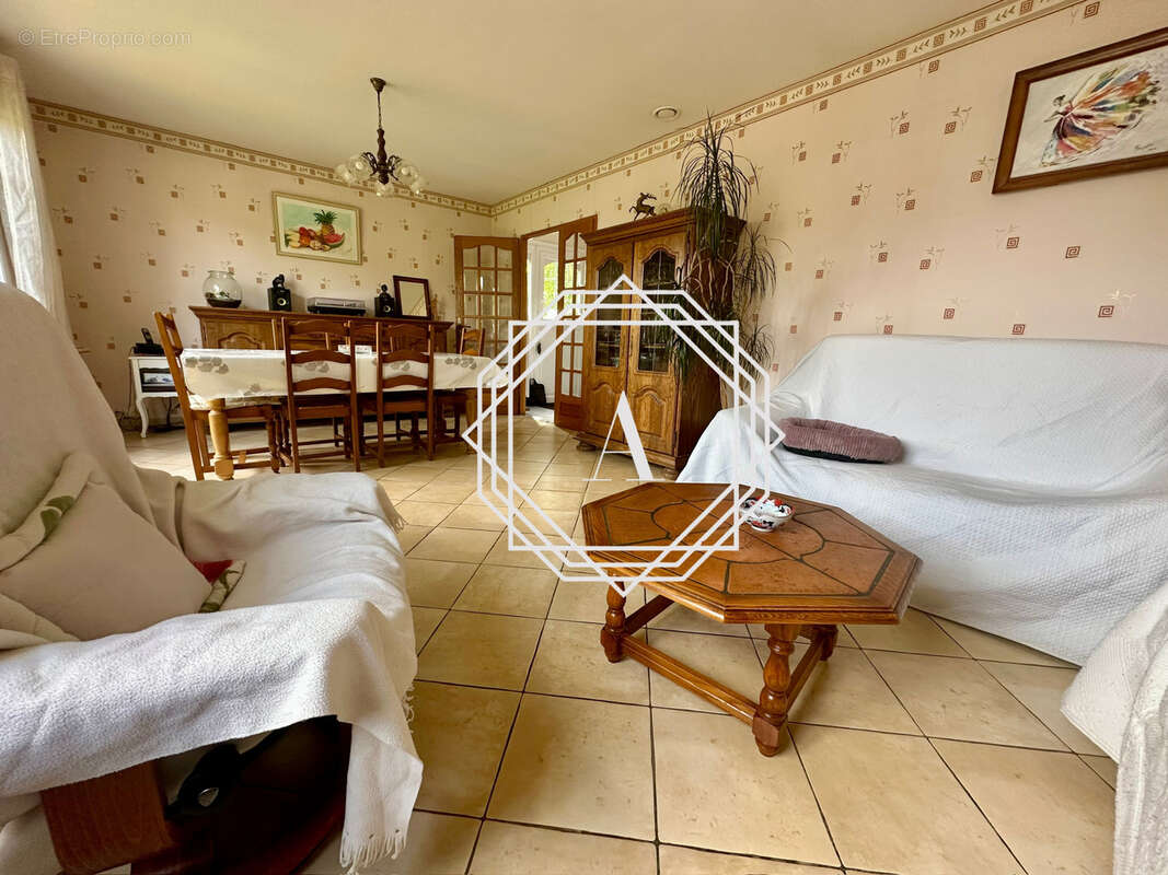 Maison à SAINT-CREPIN-IBOUVILLERS