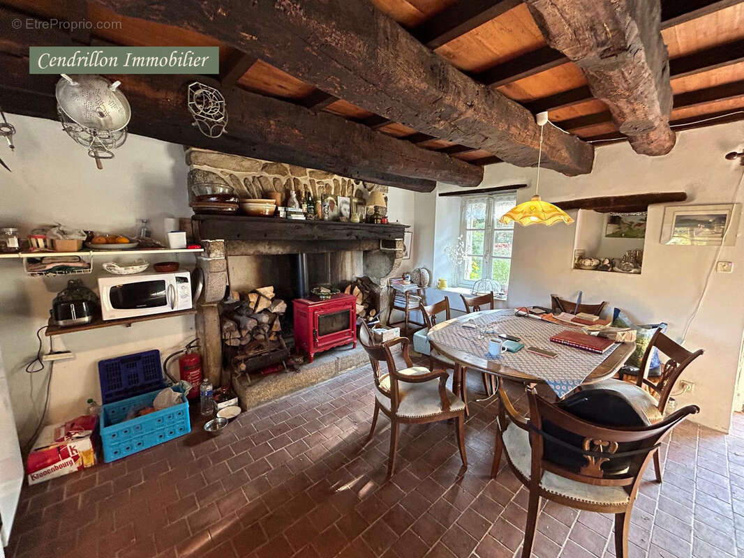 Maison à SAINT-MARTIN-CHATEAU