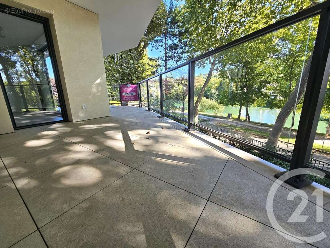 Appartement à SAINT-MAUR-DES-FOSSES