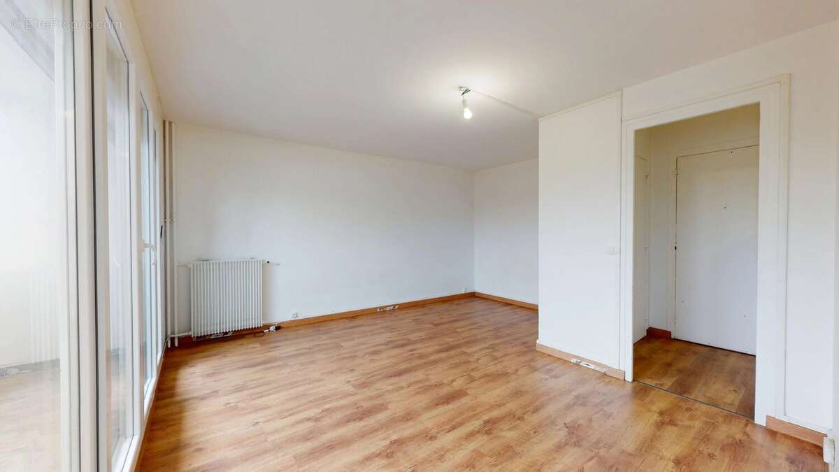 Appartement à LIVRY-GARGAN