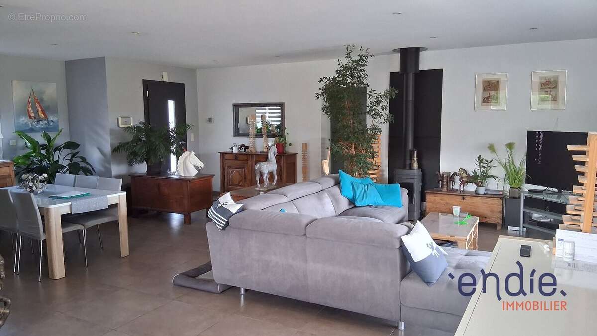 Maison à MOUSCARDES