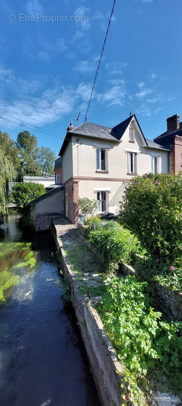 Maison à BERNAY