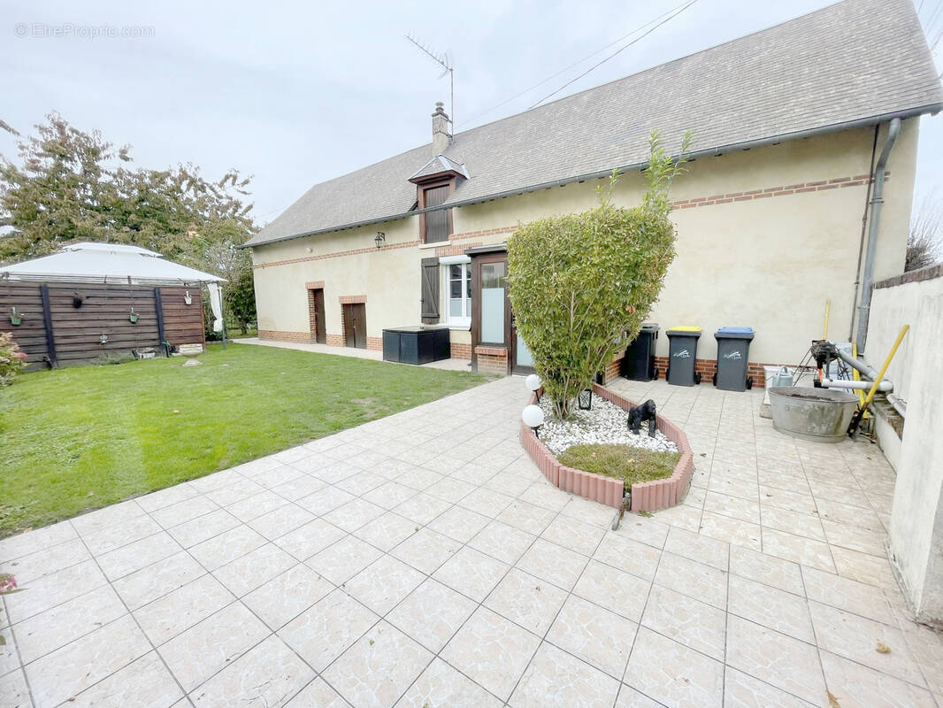 Maison à SAINTE-GENEVIEVE