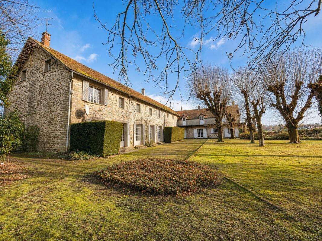 Maison à AVRAINVILLE