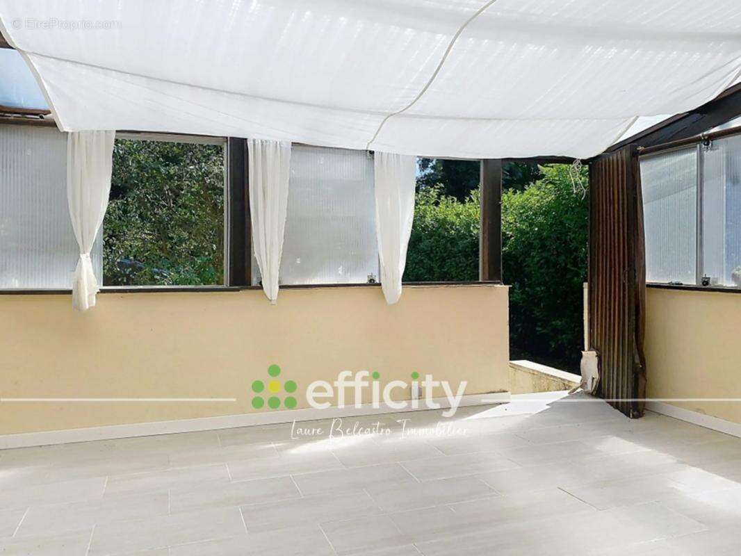 Maison à VILLECRESNES