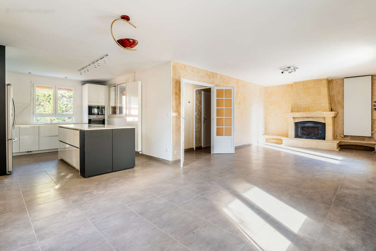 Maison à SAINT-ZACHARIE