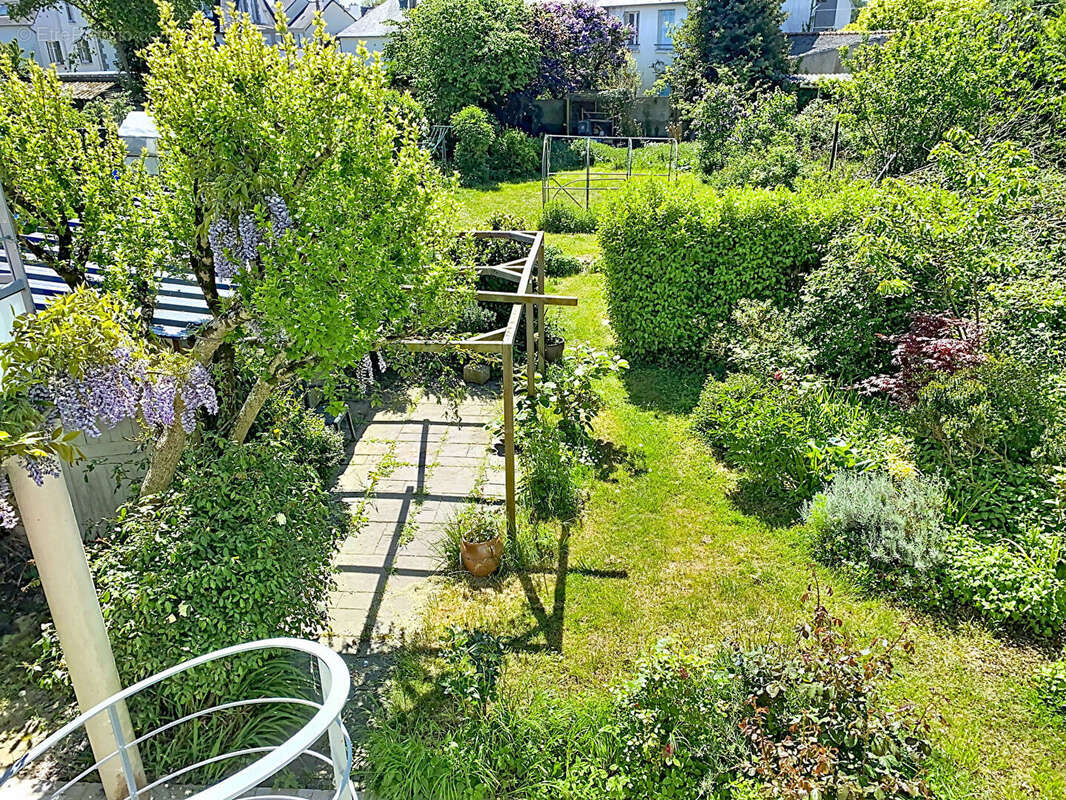 Maison Saint Brieuc 6 pièce(s) 109.75 m² - photo 3