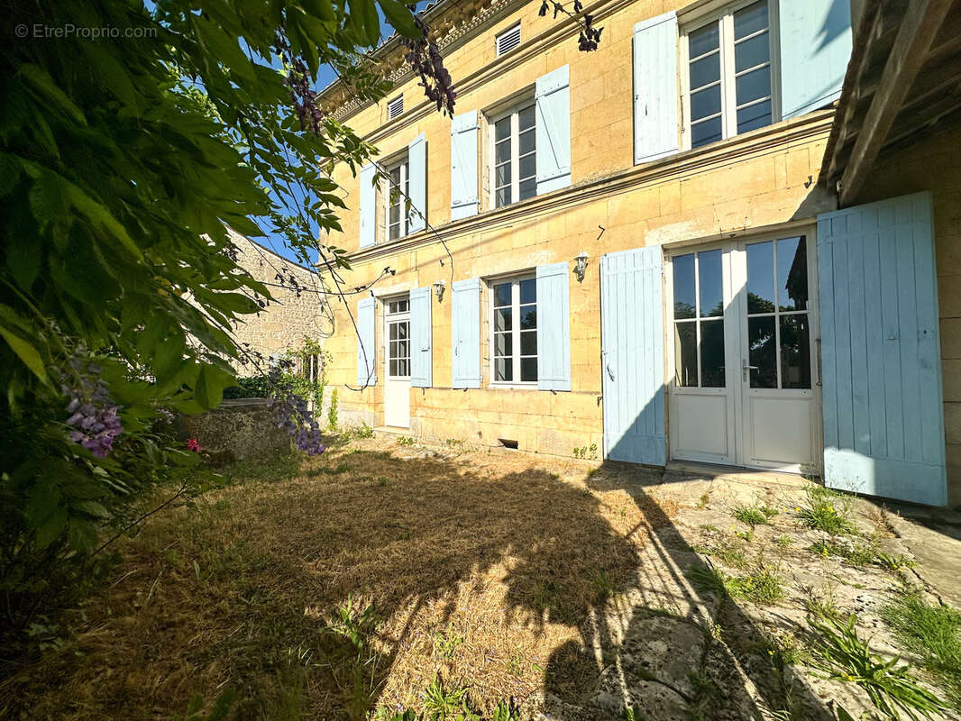Maison à CHAMPAGNOLLES