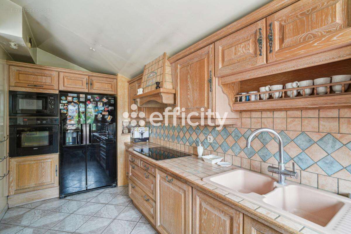 Maison à NEUILLY-SUR-MARNE