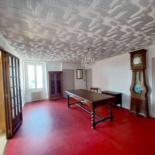 Maison à GOURDON
