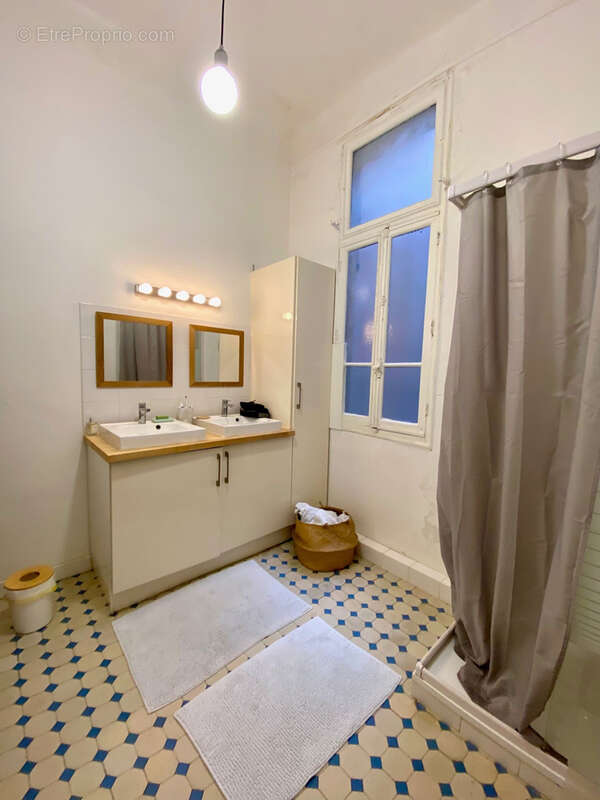 Appartement à MARSEILLE-8E