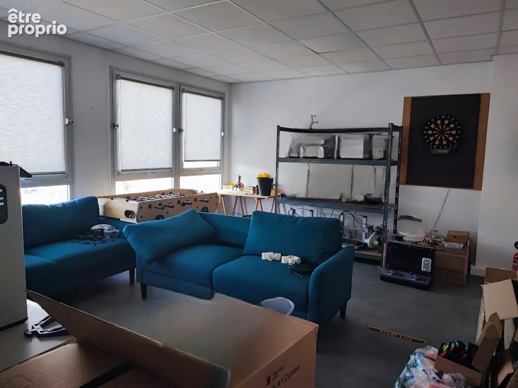 A VENDRE - LIMOGES SECTEUR JOURDAN - 166 m² de bureaux transformables en appartement avec parking - photo 2
