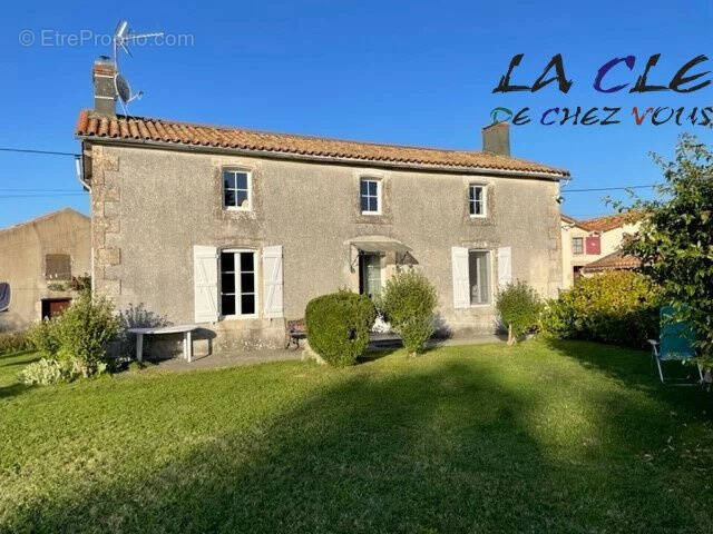 Maison à SAINT-LAURS