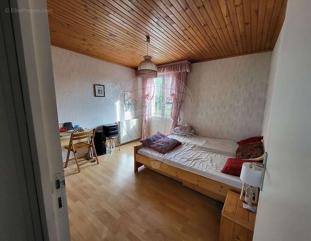 Maison à MONTEREAU-FAULT-YONNE