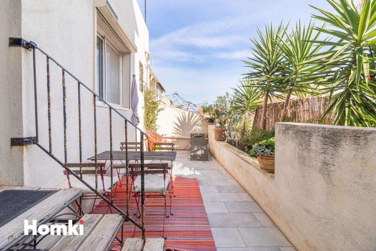 Appartement à MARSEILLE-7E