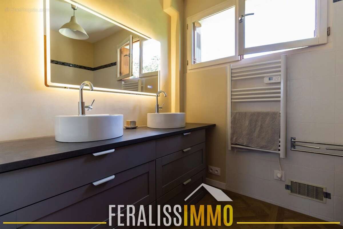 Maison à VAUX-SUR-SEINE